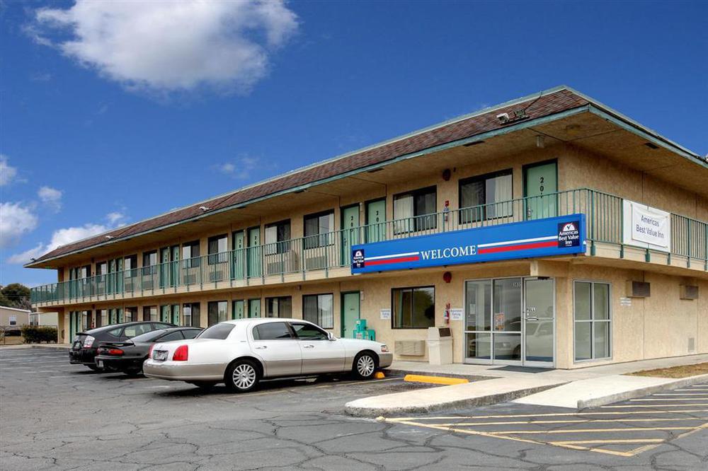 Americas Best Value Inn - Lake Stadt Exterior foto